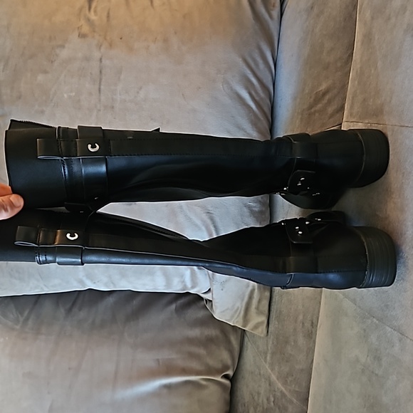 Circus by Sam Edelman Black Knee-High Heeled Boots - Picture 5 of 16